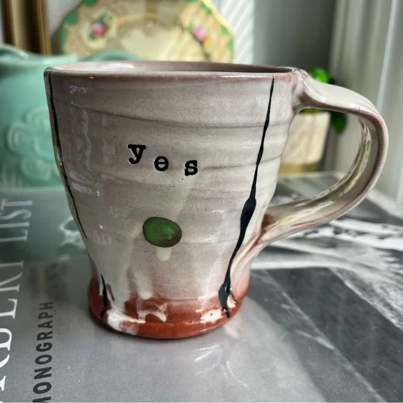 Studio Art Pottery hand thrown Glazed stoneware mug - Picture 1 of 10